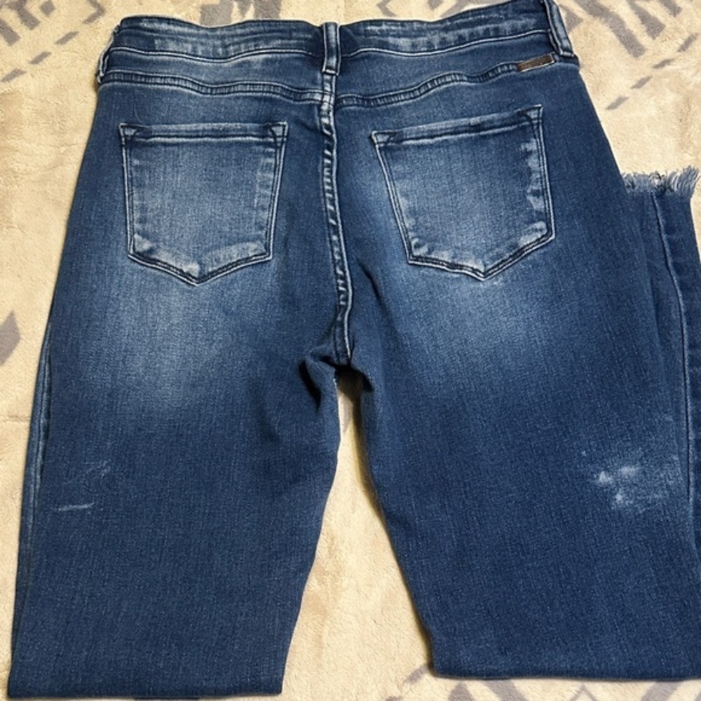 A121.   Women's frayed hem Skinny Jeans in Blue size 29